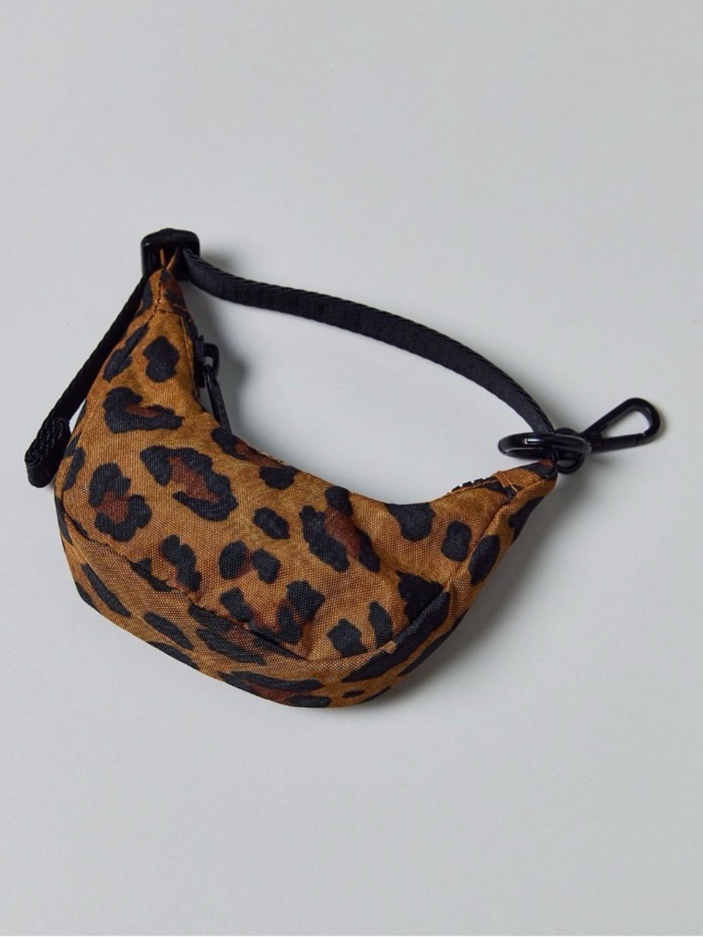 New! BAGGU crescent bag charm in leopard NWT - Picture 14 of 16